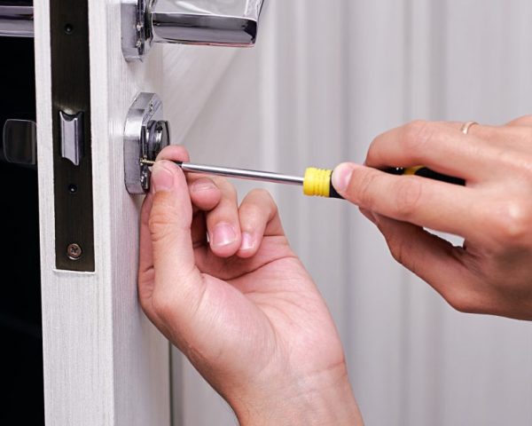 locksmith slider1 1300x650